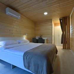 Номер стандарт с 1 двуспальной кроватью