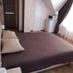 Номер стандарт с 1 двуспальной кроватью