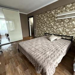 Фото Апартаменты на улице Театральная 81