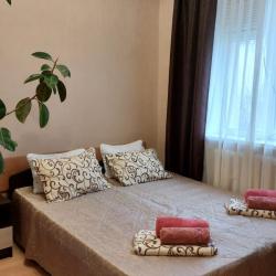 Комната стандарт с 1 односпальной и 1 двуспальной кроватью