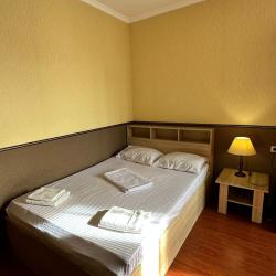 Номер стандарт с 1 двуспальной кроватью