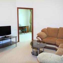 Номер люкс с 2 односпальными кроватями