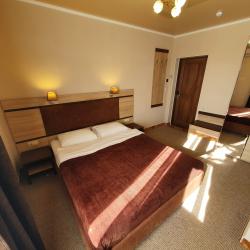 Номер стандарт с 1 двуспальной кроватью