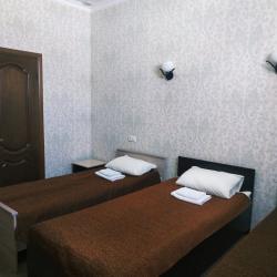 Номер стандарт с 3 односпальными кроватями (с завтраком)
