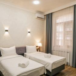 Фото Отель Parklane (Парклайн)