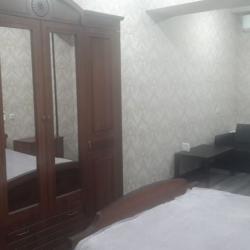 Номер стандарт с 1 односпальной и 1 двуспальной кроватью