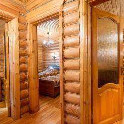 Трехкомнатный номер в коттедже (с пансионом)