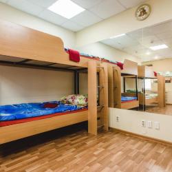 Кровать в 8-местном общем номере (удобства на этаже)