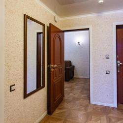 2-комнатный номер люкс семейный с 1 двуспальной кроватью