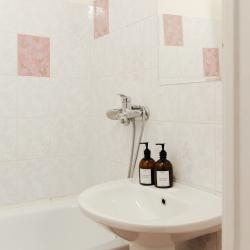 Фото Отель На Сутки на улице Линейная