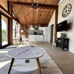 Фото Отель BarnHouse Village (БарнХаус Виллэдж)