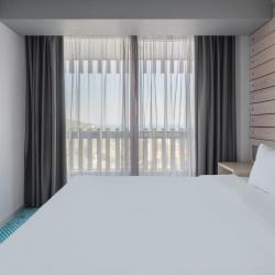 Yalta Intourist (Ялта Интурист) — 8b0830878a7c83f95e32c2917bb57089