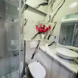 Комната стандарт с 2 односпальными кроватями (без окна)