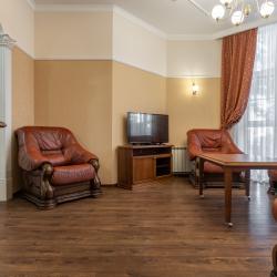 Номер люкс с 1 двуспальной кроватью