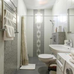 3-местные 2-комнатные апартаменты улучшенные с 2 двуспальными кроватями