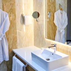 Номер люкс с 1 двуспальной кроватью