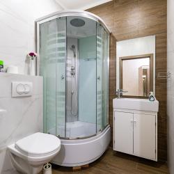 Фото Апартаменты на улице Сулеймановой 3