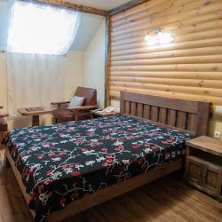 Номер стандарт улучшенный с 1 двуспальной кроватью (с завтраком)