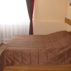 Номер стандарт с 1 двуспальной кроватью