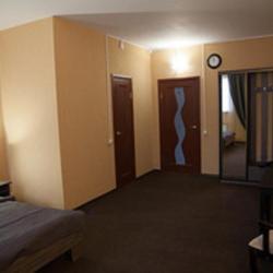 Номер стандарт с 1 двуспальной кроватью