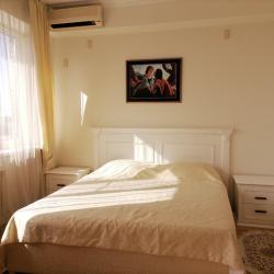 Фото Отель SHE (ШИ)