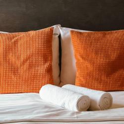 Фото Отель BarnHouse Village (БарнХаус Виллэдж)