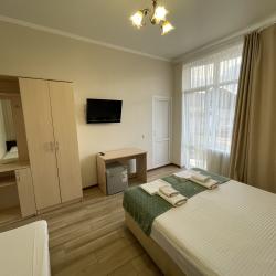 3-местный номер улучшенный с балконом