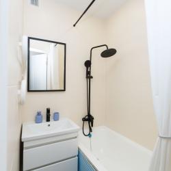 Фото Отель Новая квартира в центре