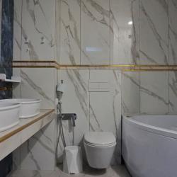 Фото Отель Просторная трехкомнатная квартира