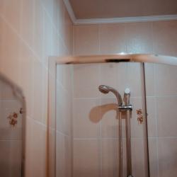 Номер стандарт улучшенный с 1 двуспальной кроватью