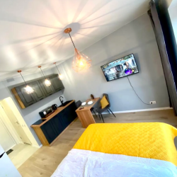 Фото Отель Moscow Apartment на улице Лётчика Ларюшина 10 корпус 1