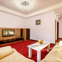 Номер полулюкс с 1 двуспальной кроватью