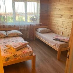 Коттедж улучшенный с 2 односпальными и 3 двуспальными кроватями