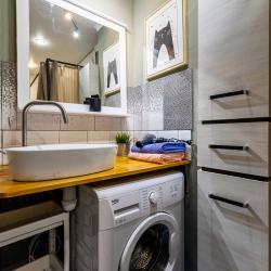 3-комнатные апартаменты эконом 33 военный городок д1 (мансарда)