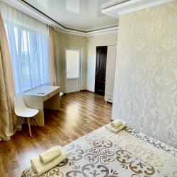 Номер комфорт с 1 двуспальной кроватью и балконом