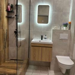 Фото Апартаменты на улице Короленко 7