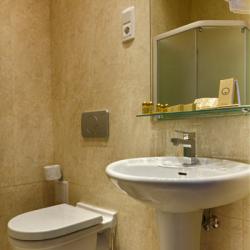 Номер стандарт с 1 двуспальной кроватью