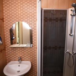 Номер стандарт с 1 двуспальной кроватью