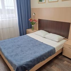 Номер стандарт с 1 двуспальной кроватью