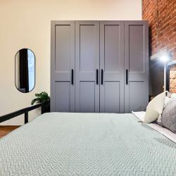 Фото Отель FlatStay Мойки 82| Трёшка у Исаакиевского собора в стиле Лофт, с просторной гостиной и 2-м ярусом