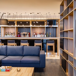 Фото Отель Кортъярд Марриотт