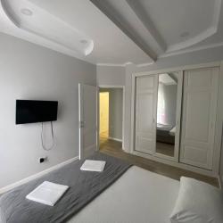 3-комнатные апартаменты улучшенные Сочи, Адлерский район, Известинская 25