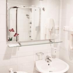 Номер стандарт с 1 двуспальной кроватью