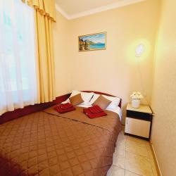 Номер стандарт улучшенный с 1 двуспальной кроватью