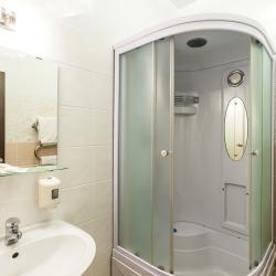 Номер эконом с 1 двуспальной кроватью