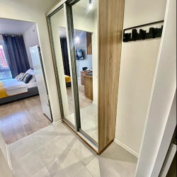 Фото Отель Moscow Apartment на улице Лётчика Ларюшина 10 корпус 1