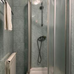 2-местный номер эконом стандарт с 1 двуспальной кроватью