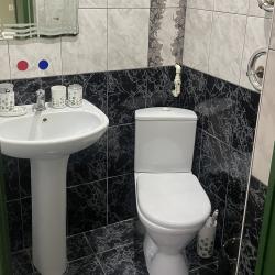 Номер стандарт улучшенный с 1 односпальной и 1 двуспальной кроватью