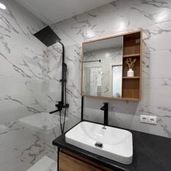 Фото Апартаменты на улице Григорьева 12 к1