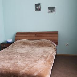 Номер стандарт с 1 двуспальной кроватью
